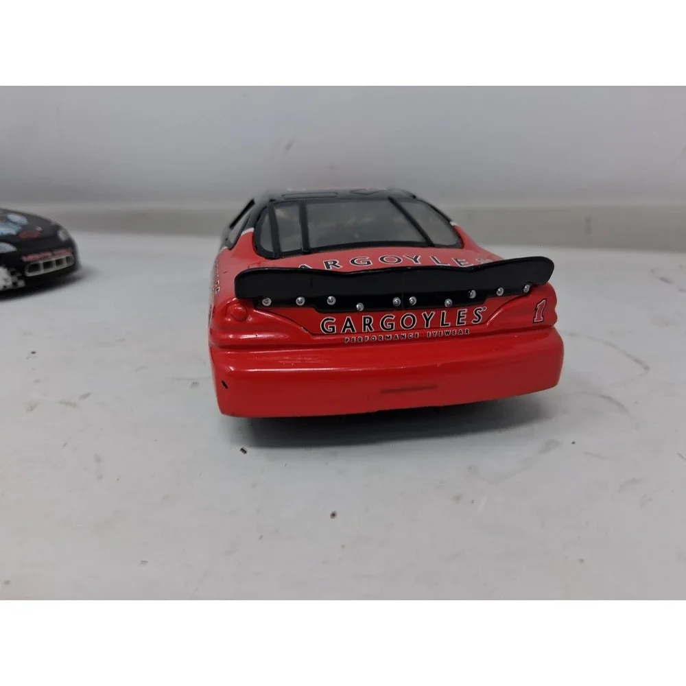 1:24 Action Dale Earnhardt/Coca Cola 1998 Monte Carlo + 1997 Gargoyles Pontiac H